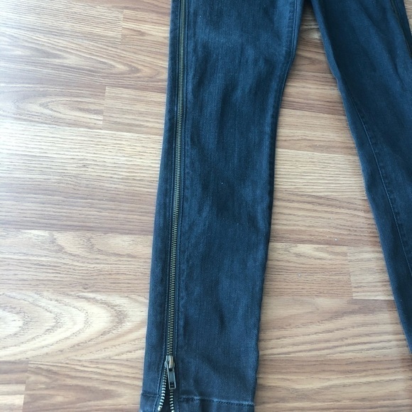 Current/Elliot The Side Zip Crop in Night - Picture 7 of 16